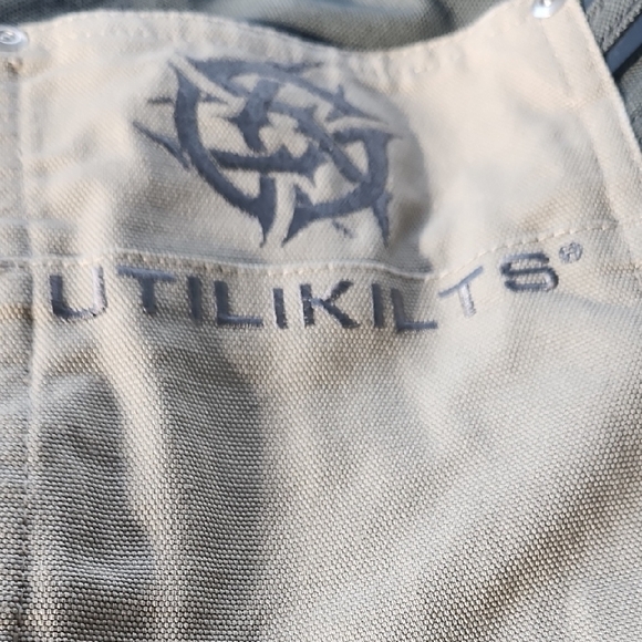 Gteen/Tan Utilikilt - Picture 3 of 4